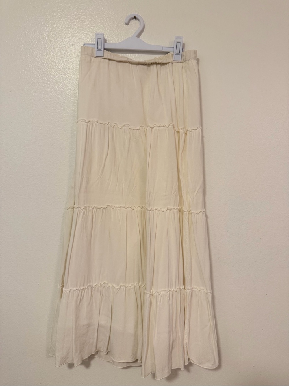 Brandy Melville White Tiered Maxi Skirt - Picture 4 of 4